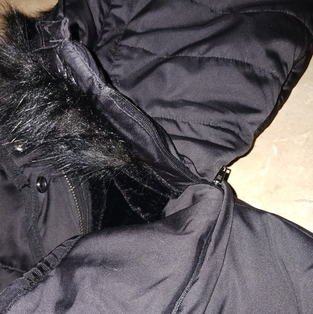 New Black Long Puffer Coat w. Fur Hood - Picture 11 of 14